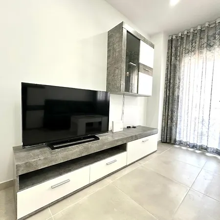 Ver72- Bonito - Terraza - Wifi - Reformado Daire